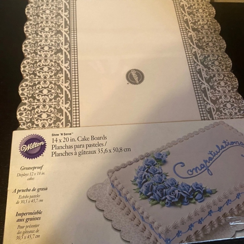 Wilton White Decorative Scalloped Cake Boards -3pk